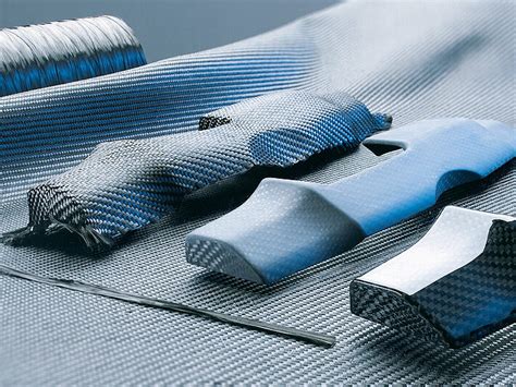  Fiber Reinforced Plastics: Giải pháp nhẹ, bền cho ngành công nghiệp hiện đại?